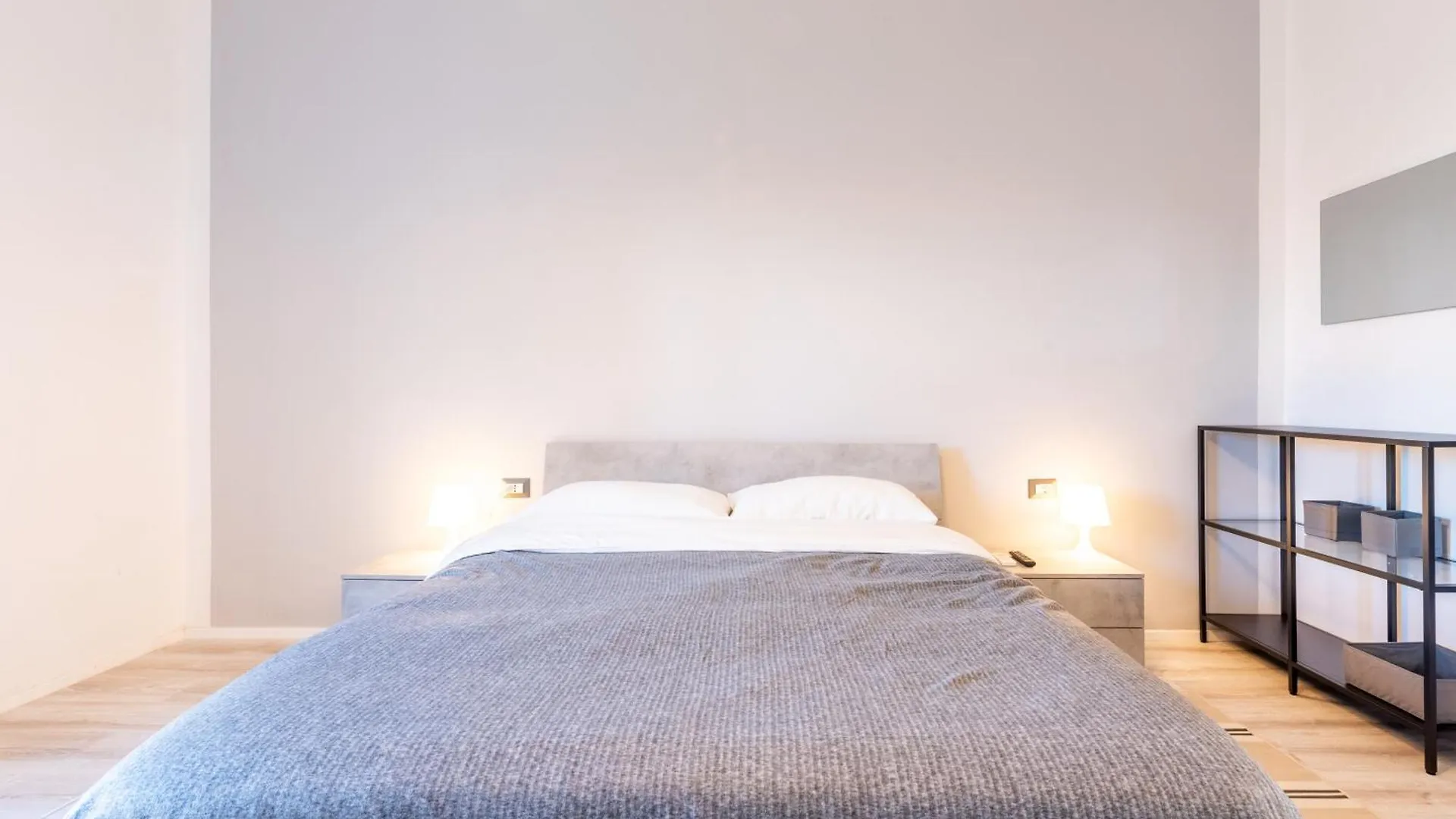 Milano Minimal Bovisa Politecnico Apartment Italy